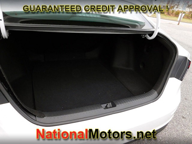 Honda Accord Sedan Vehicle Full-screen Gallery Image 06