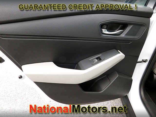 Honda Accord Sedan Vehicle Full-screen Gallery Image 08