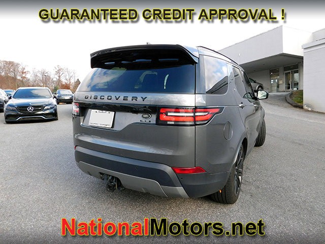 Land Rover Discovery Vehicle Full-screen Gallery Image 05