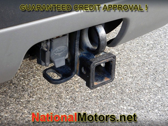 Land Rover Discovery Vehicle Full-screen Gallery Image 06