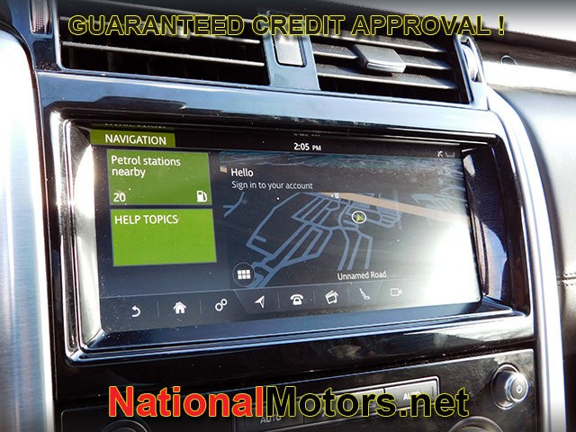 Land Rover Discovery Vehicle Full-screen Gallery Image 22