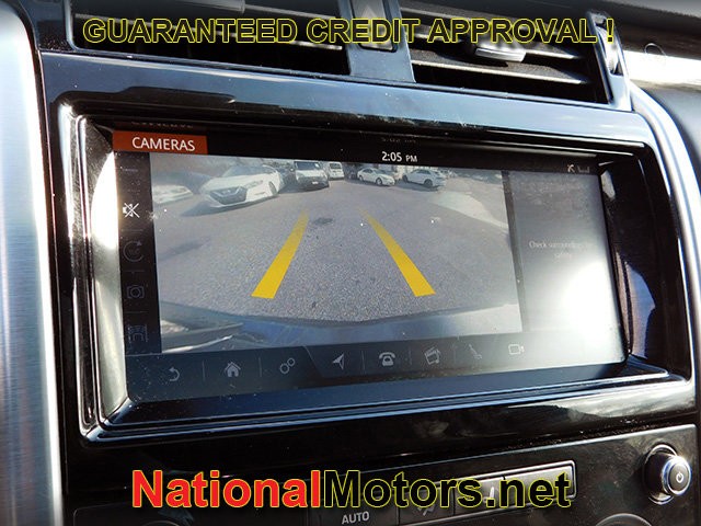 Land Rover Discovery Vehicle Full-screen Gallery Image 23