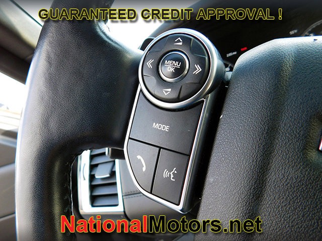 Land Rover Discovery Vehicle Full-screen Gallery Image 26