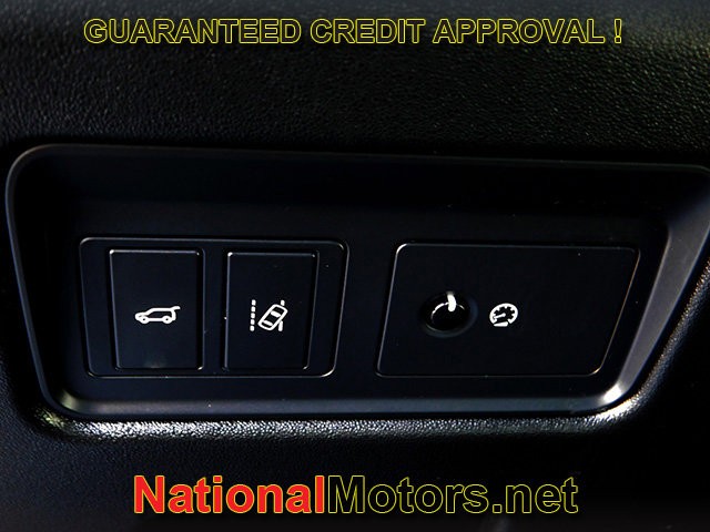 Land Rover Discovery Vehicle Full-screen Gallery Image 28