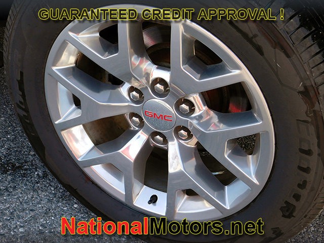 GMC Yukon XL Vehicle Full-screen Gallery Image 10