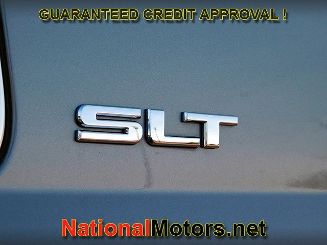 GMC Yukon XL Vehicle Full-screen Gallery Image 11