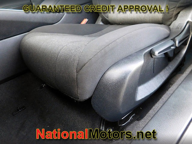 Honda Accord Sedan Vehicle Full-screen Gallery Image 13