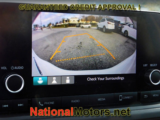 Honda Accord Sedan Vehicle Full-screen Gallery Image 15