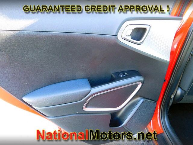 Kia Soul Vehicle Full-screen Gallery Image 08