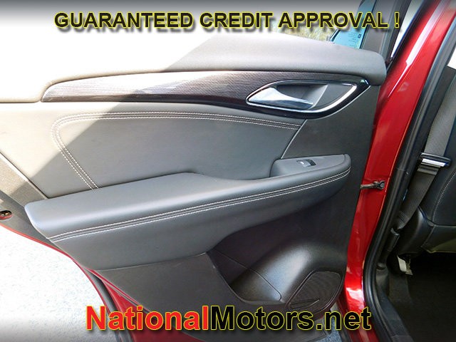 Buick Envision Vehicle Full-screen Gallery Image 09