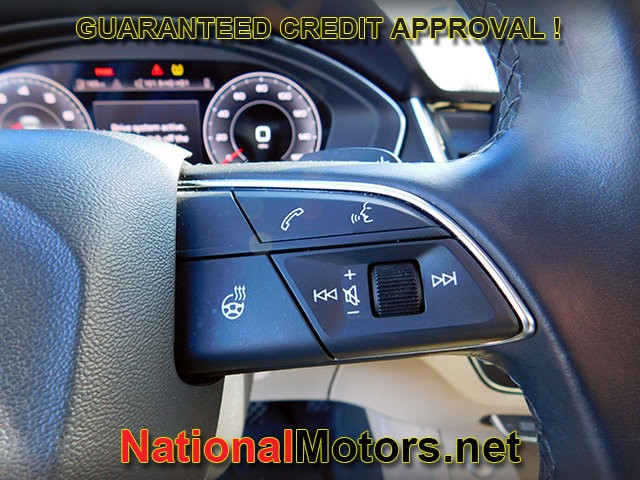 Audi Q5 Vehicle Full-screen Gallery Image 25