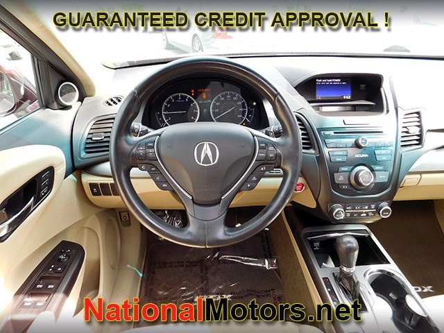 Acura RDX Vehicle Full-screen Gallery Image 12
