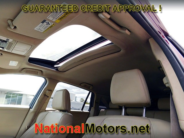 Acura RDX Vehicle Full-screen Gallery Image 16