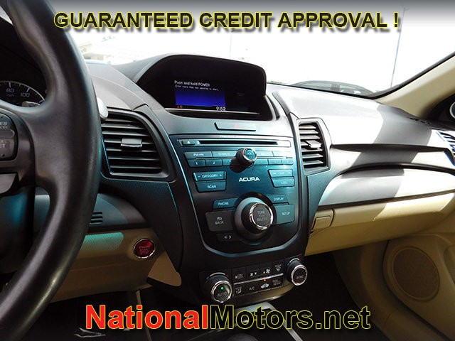 Acura RDX Vehicle Full-screen Gallery Image 17