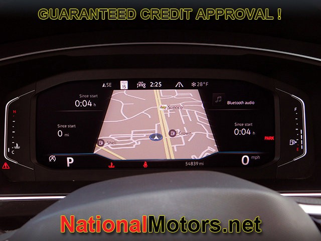 Volkswagen Tiguan Vehicle Full-screen Gallery Image 26