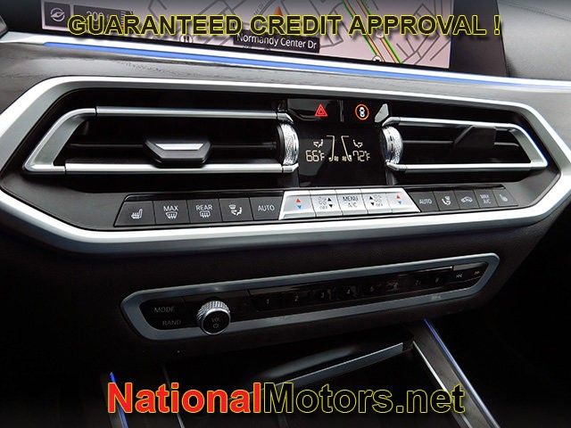 BMW X7 Vehicle Full-screen Gallery Image 23