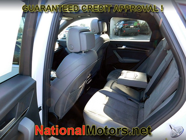 Audi SQ5 Sportback Vehicle Full-screen Gallery Image 11