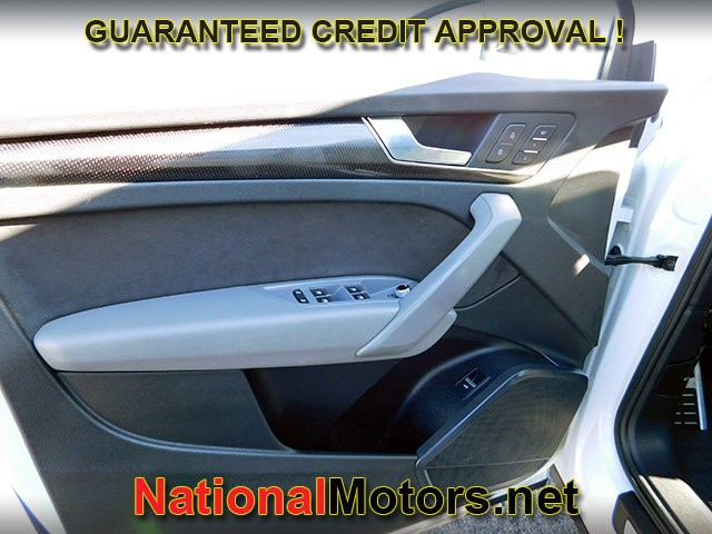 Audi SQ5 Sportback Vehicle Full-screen Gallery Image 15