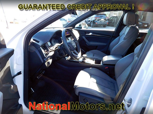 Audi SQ5 Sportback Vehicle Full-screen Gallery Image 16