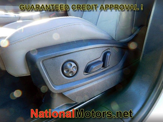 Audi SQ5 Sportback Vehicle Full-screen Gallery Image 17