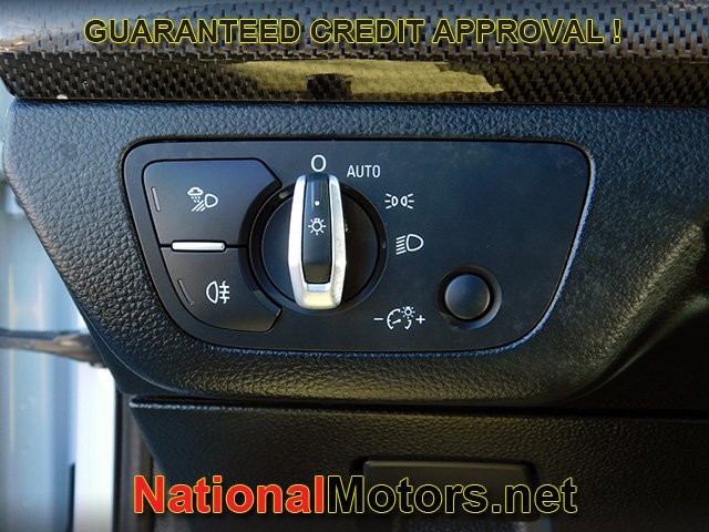 Audi SQ5 Sportback Vehicle Full-screen Gallery Image 26