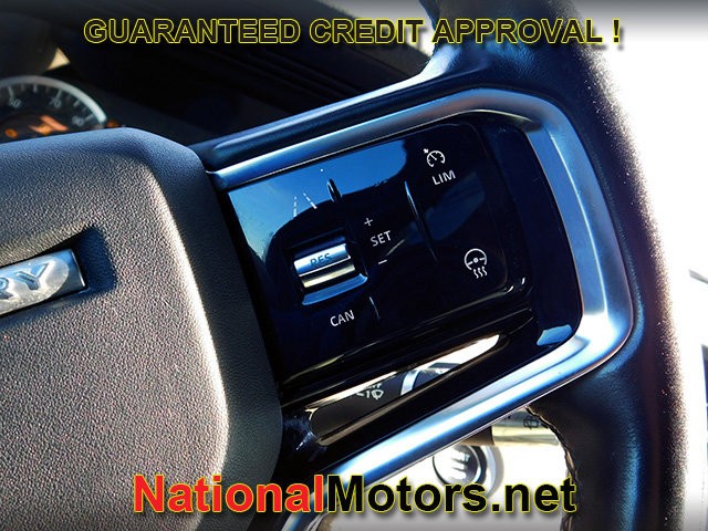 Land Rover Discovery Sport Vehicle Full-screen Gallery Image 20