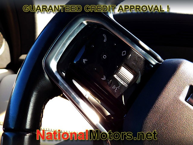 Land Rover Discovery Sport Vehicle Full-screen Gallery Image 21