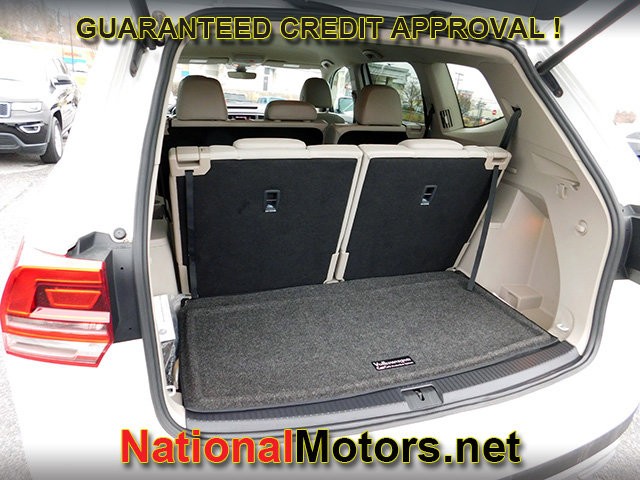 Volkswagen Atlas Vehicle Full-screen Gallery Image 07