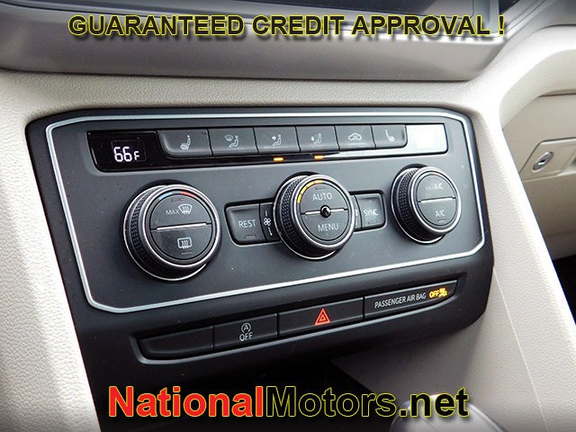 Volkswagen Atlas Vehicle Full-screen Gallery Image 19