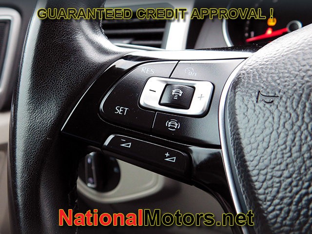 Volkswagen Atlas Vehicle Full-screen Gallery Image 23