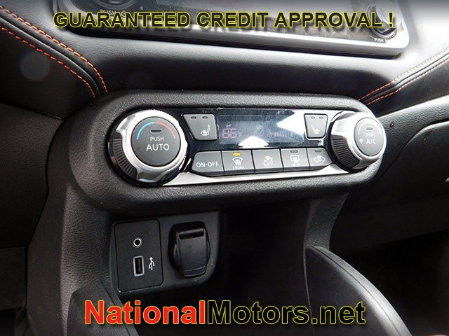 Nissan Versa Vehicle Full-screen Gallery Image 16