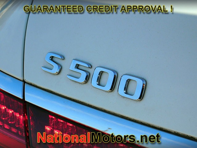 Mercedes-Benz S-Class Vehicle Full-screen Gallery Image 06