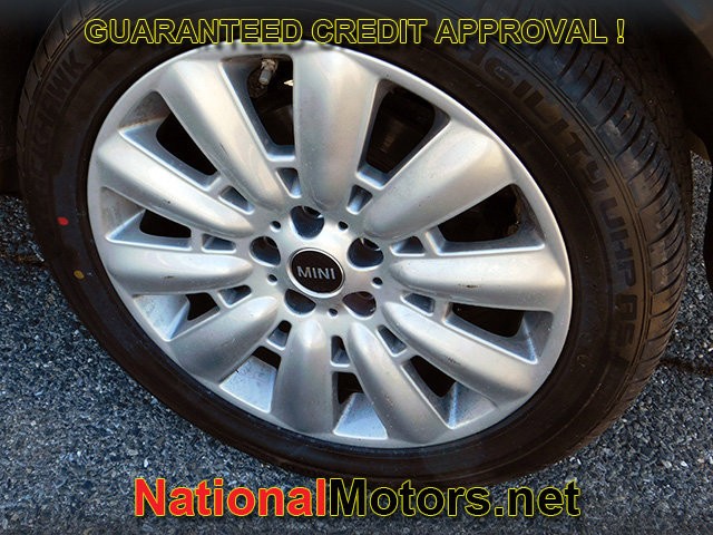 MINI Countryman Vehicle Full-screen Gallery Image 06