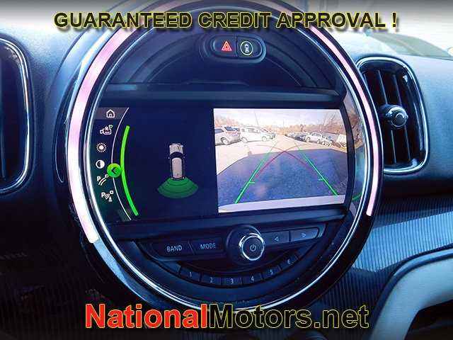 MINI Countryman Vehicle Full-screen Gallery Image 18