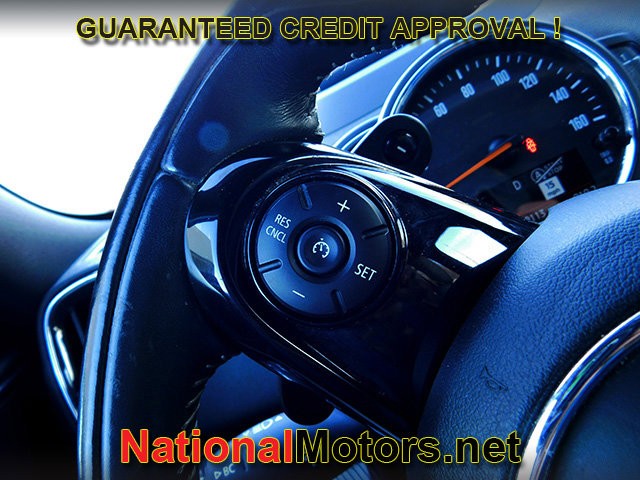 MINI Countryman Vehicle Full-screen Gallery Image 23