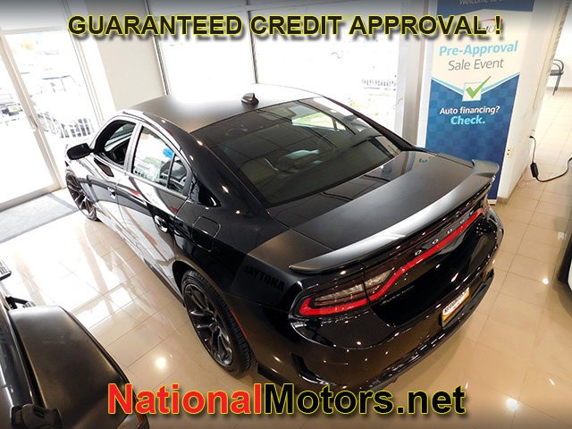 Dodge Charger Vehicle Full-screen Gallery Image 04