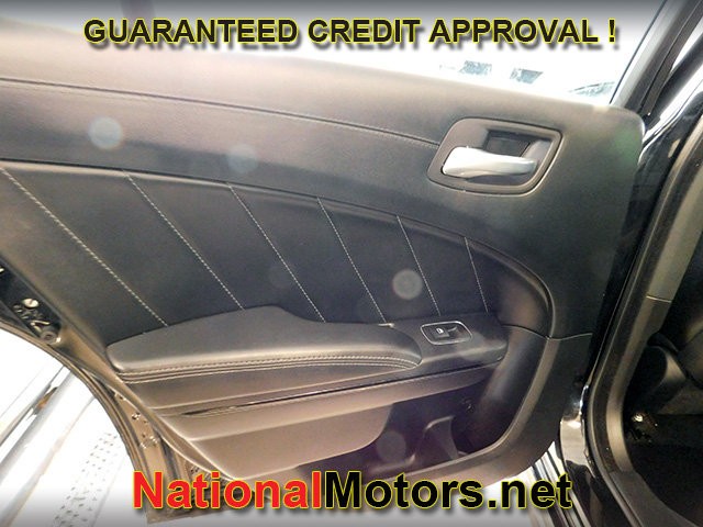 Dodge Charger Vehicle Full-screen Gallery Image 07