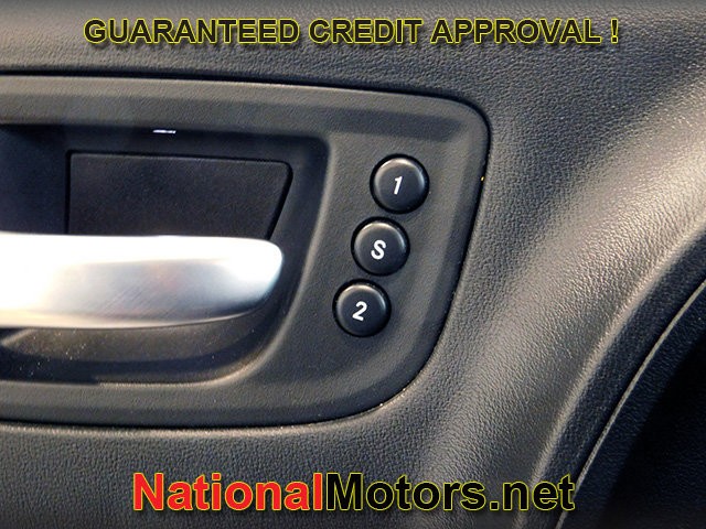 Dodge Charger Vehicle Full-screen Gallery Image 12