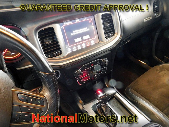 Dodge Charger Vehicle Full-screen Gallery Image 15