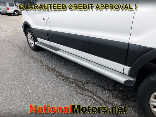 Ford Transit Cargo Van Vehicle Full-screen Gallery Image 08