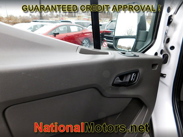 Ford Transit Cargo Van Vehicle Full-screen Gallery Image 09