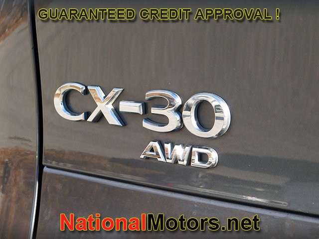 Mazda CX-30 Vehicle Full-screen Gallery Image 05