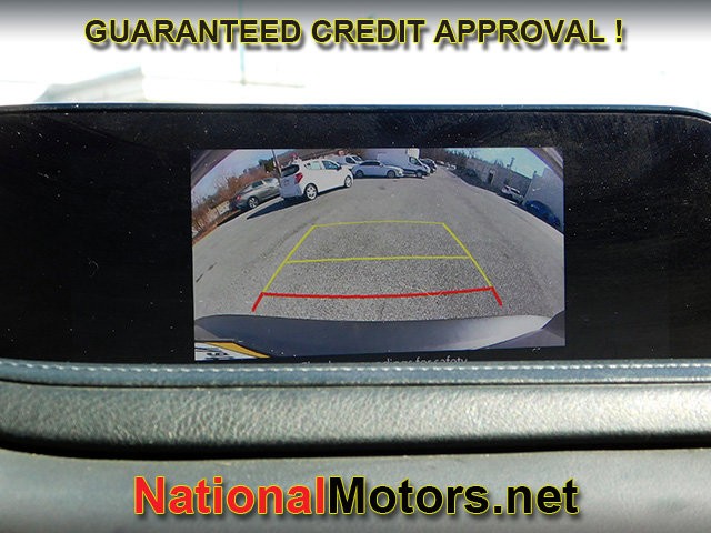 Mazda CX-30 Vehicle Full-screen Gallery Image 15