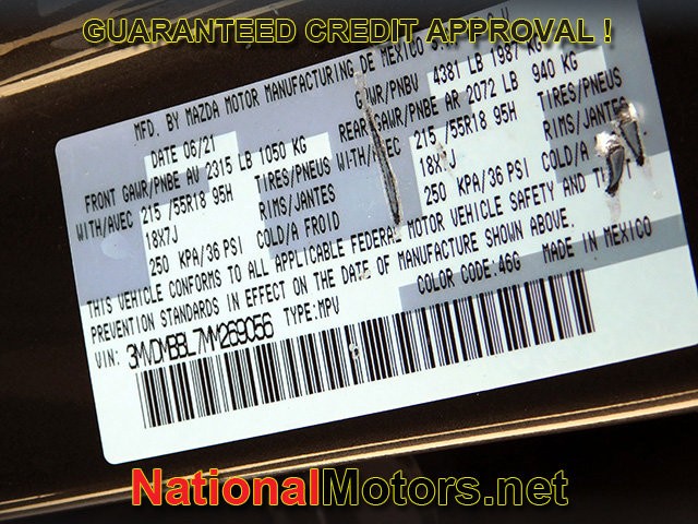 Mazda CX-30 Vehicle Full-screen Gallery Image 23