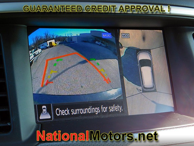 Nissan Pathfinder Vehicle Full-screen Gallery Image 19