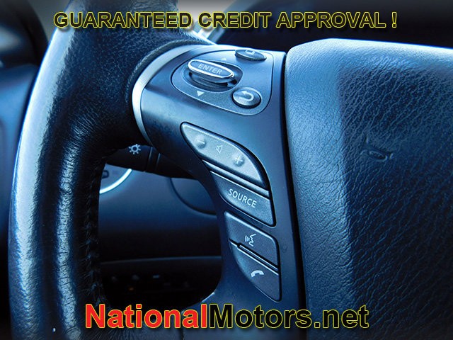 Nissan Pathfinder Vehicle Full-screen Gallery Image 25