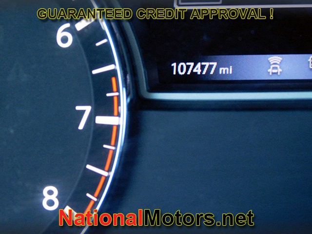 Nissan Pathfinder Vehicle Full-screen Gallery Image 26