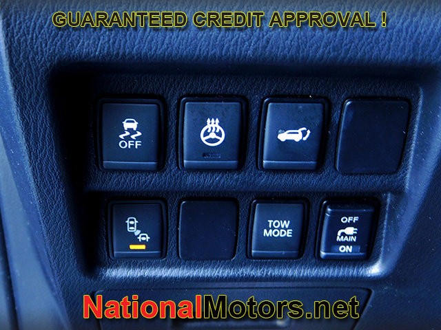 Nissan Pathfinder Vehicle Full-screen Gallery Image 27