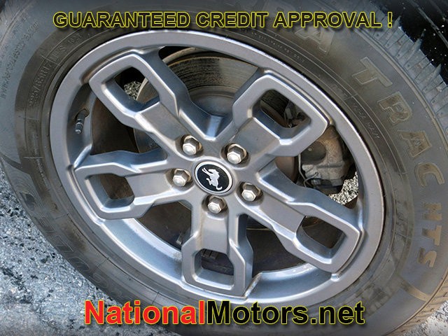 Ford Bronco Sport Vehicle Full-screen Gallery Image 09