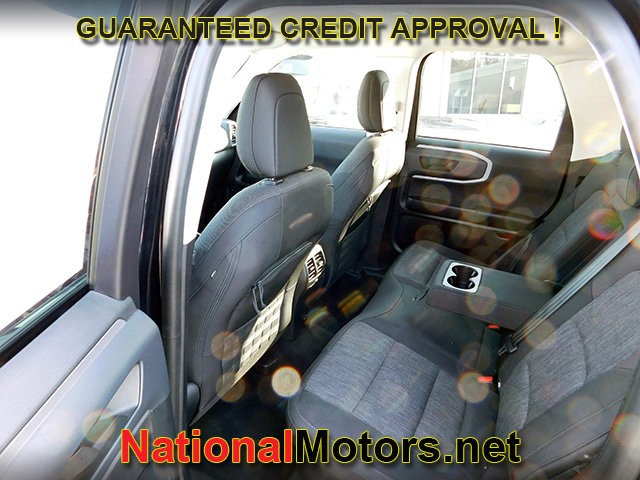 Ford Bronco Sport Vehicle Full-screen Gallery Image 11